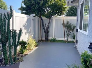 28199 Robin Ave, Saugus, CA 91350