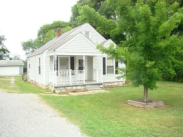 1st image of 319 Maplewood Dr