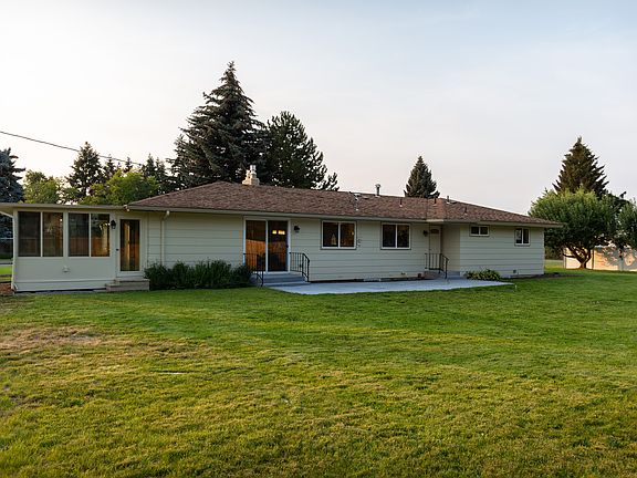 2nd image of 1621 S Airpark Dr