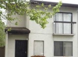 9682 Elmview Dr, Oakland, CA 94603