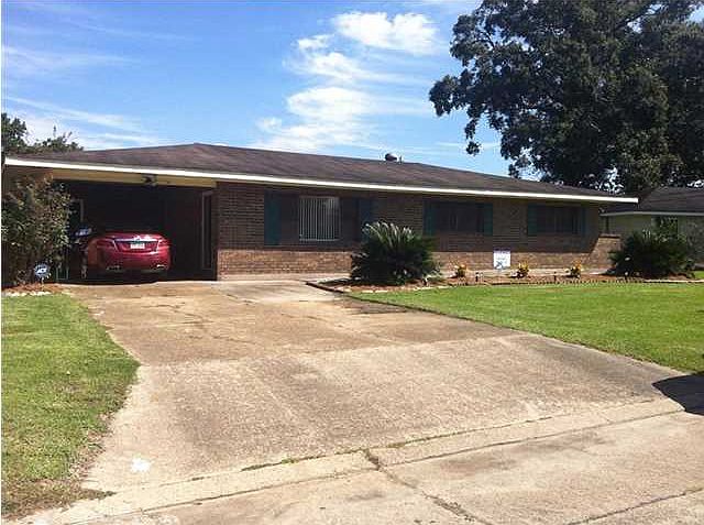 1st image of 109 Woodcrest Cir