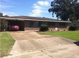 109 Woodcrest Cir, New Iberia, LA 70560
