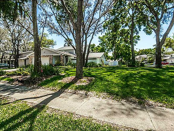 IMPECABLE CURB APPEAL!