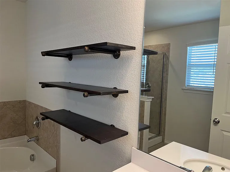6024 Misty Breeze Dr — Photo 12