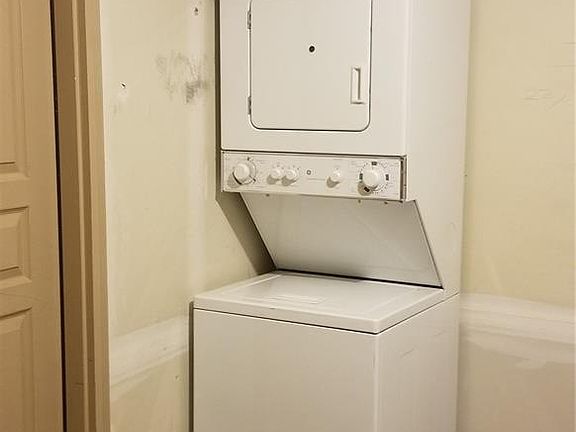 5th image of 10546 E 29th Dr