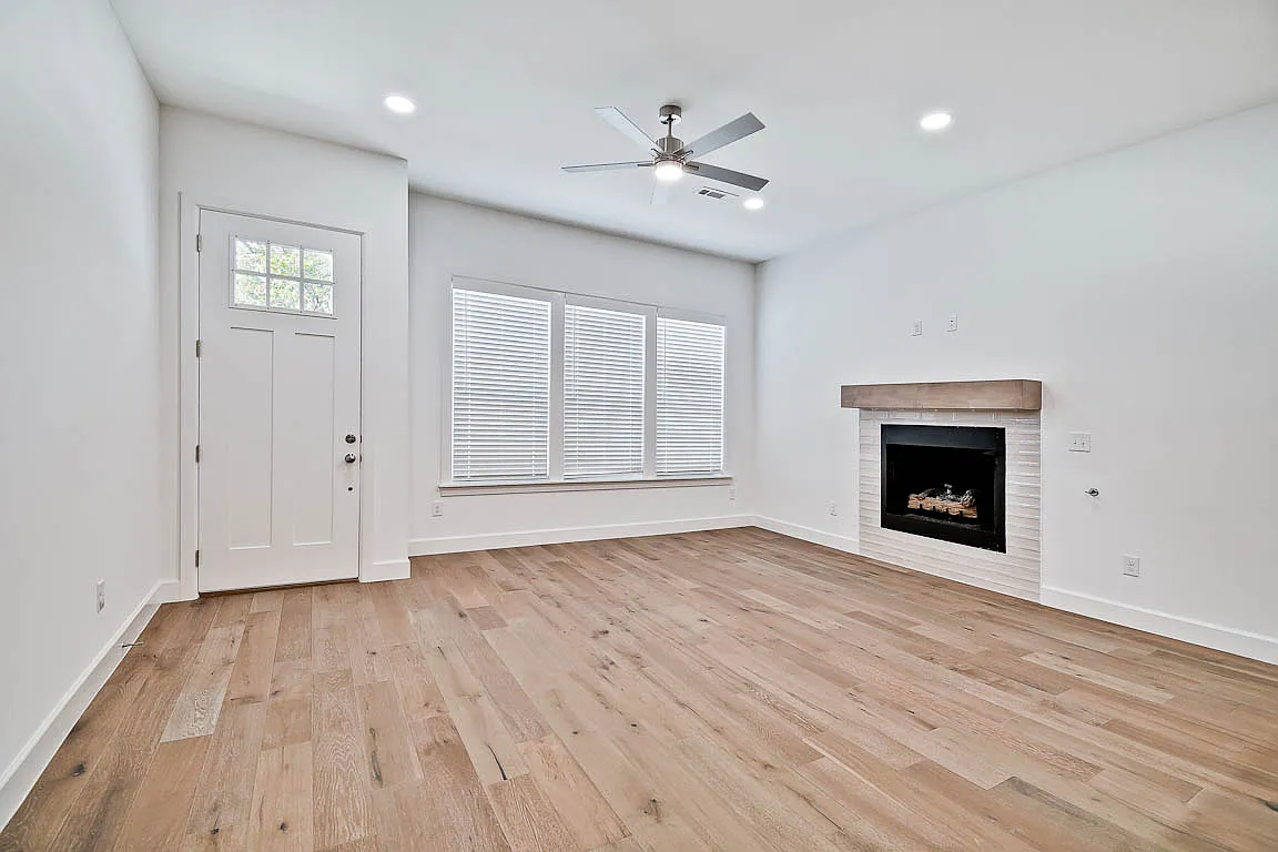 508 W Persimmon St - 1 — Photo 4