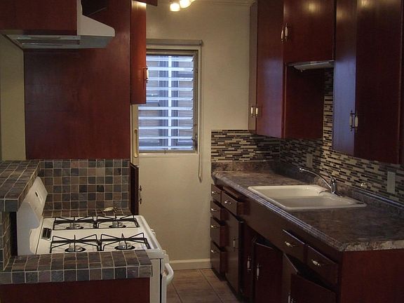 2nd image of 177 Roycroft Ave #3