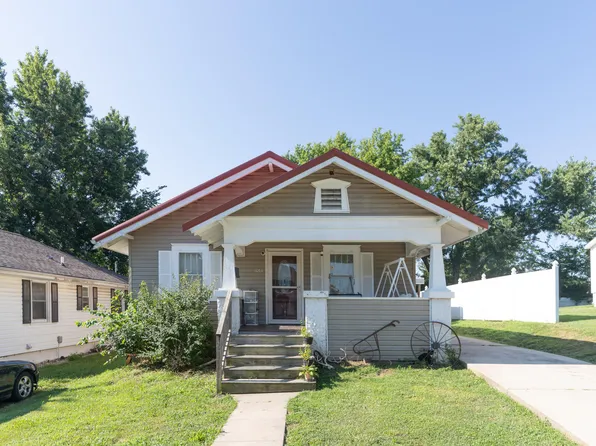 1064 Bond St, Moberly, MO 65270