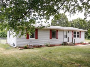 58061 Carman Dr, Three Rivers, MI 49093