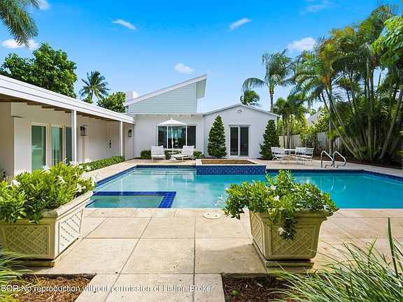 2nd image of 3208 N Flagler Dr