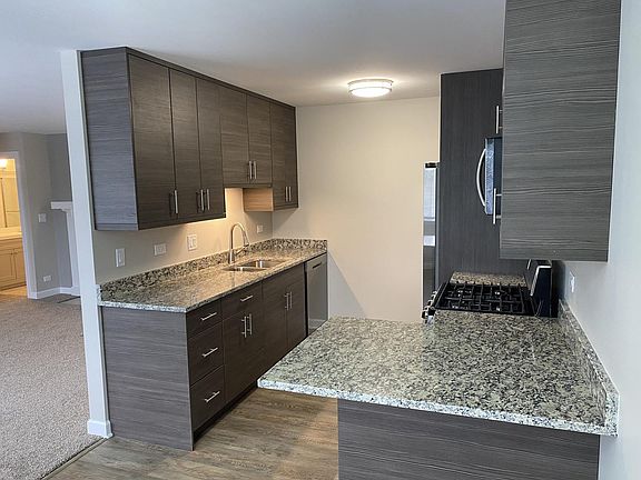 5th image of 336 Mulberry Ct APT D-2