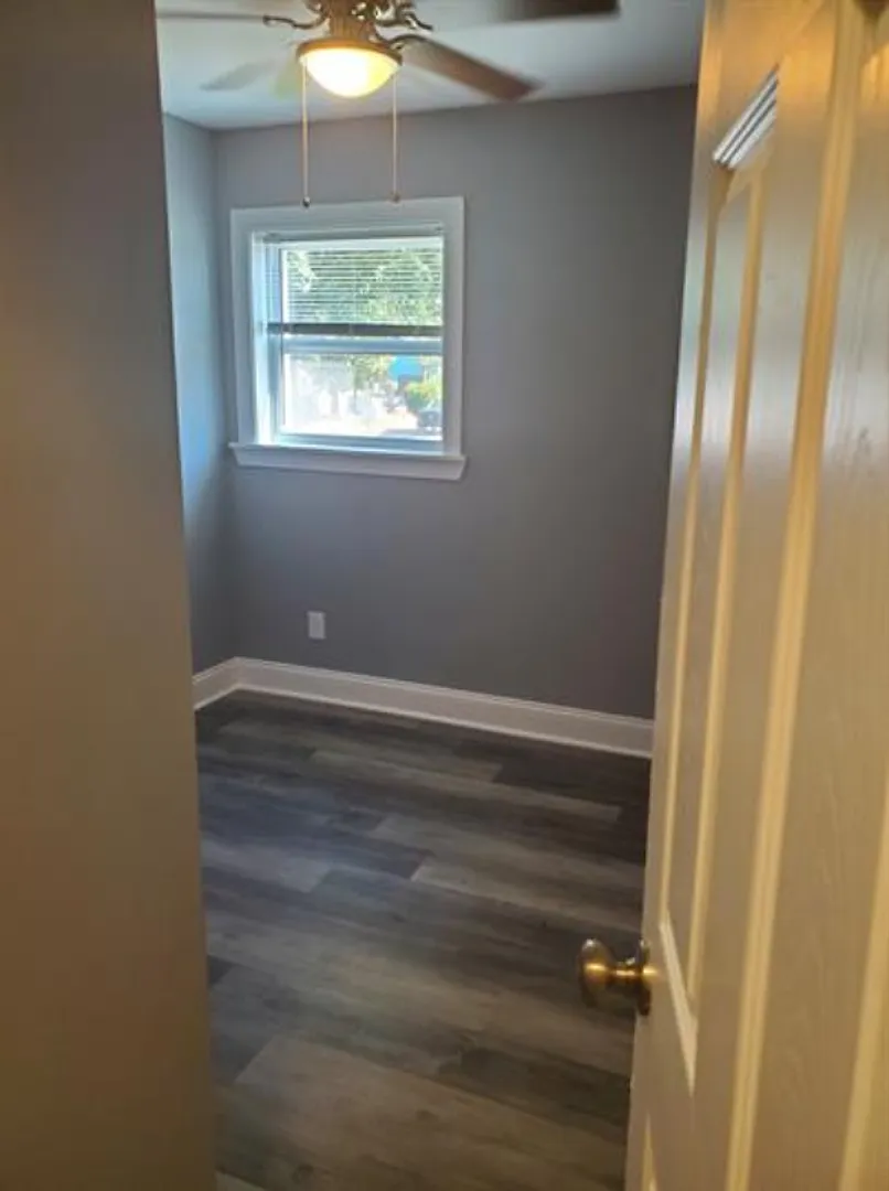 1607 Division St $550 Private Room (Shared Bath) — Photo 4