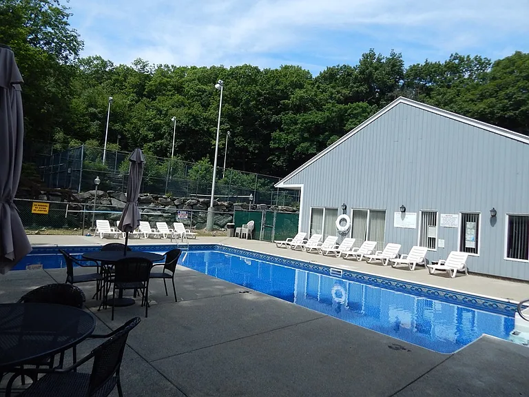 340 Sunderland Rd #36G — Photo 18