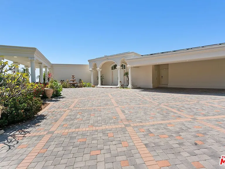 1725 Loma Vista Dr — Photo 1