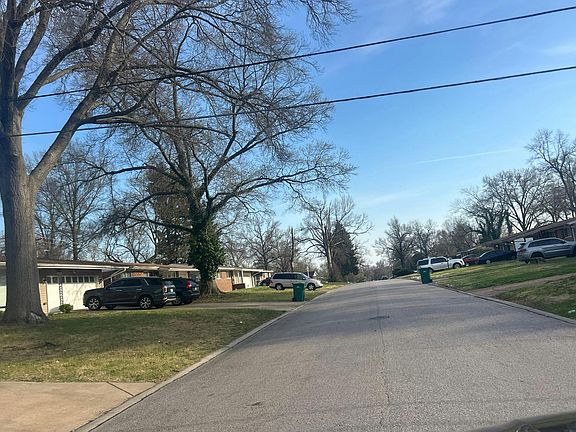 5th image of 10426 Monarch Dr