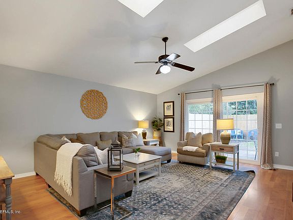 4th image of 4362 LAKE WOODBOURNE Drive