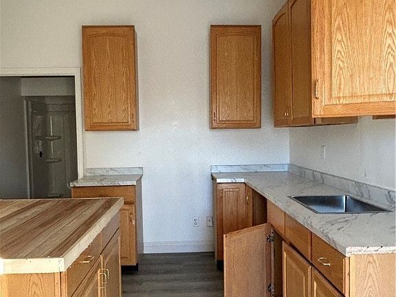 5th image of 781 Center St #C