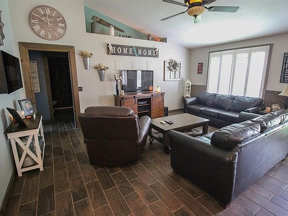4th image of 2105 Jarrod Dr