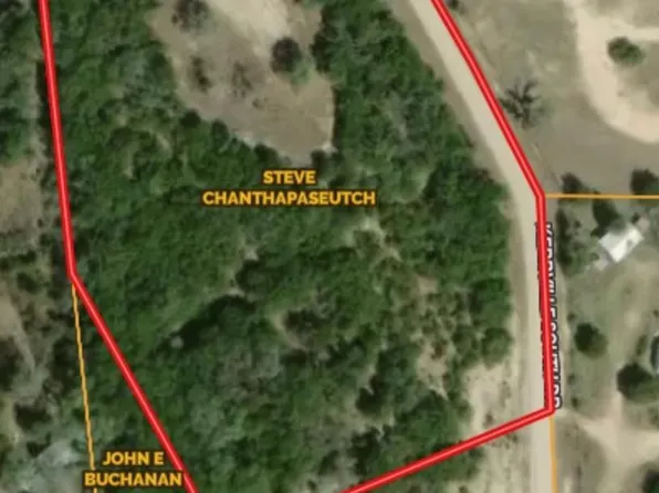 104 Lillian Dr S, Kerrville, TX 78028