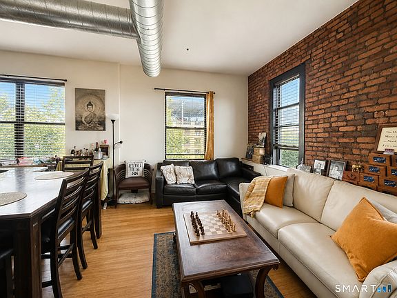 3rd image of 881 Lafayette Blvd Unit 4G