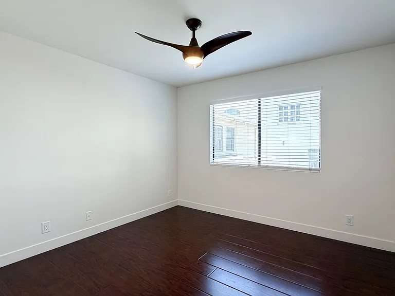 2438 Myrtle Ave — Photo 14
