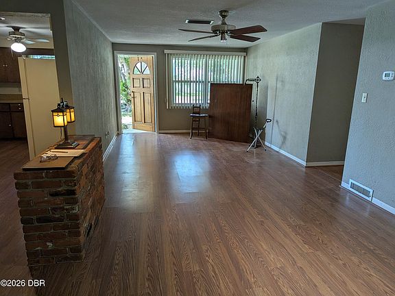 3rd image of 308 Trudgeon Dr