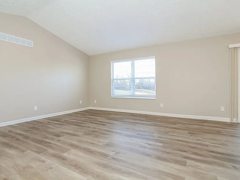 4559 Parkwick Dr — Photo 5