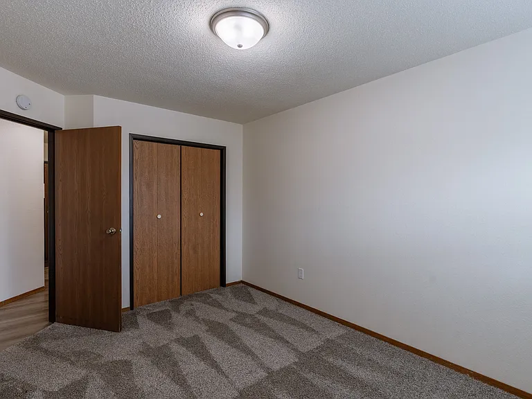 Fargo, ND Village West Apartments | Bedroom
