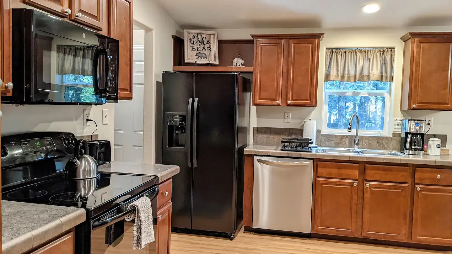 3 bed, 1500 sqft, $2,300 — Photo 3
