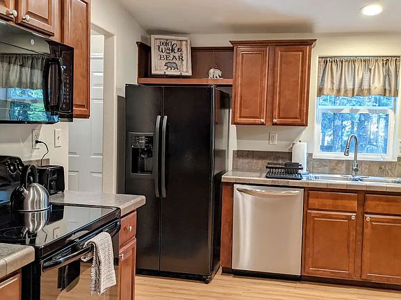3rd image of 41 N Duckabush Dr E