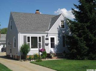 5247 W 52nd St, Parma, OH 44134