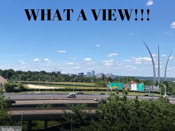 4th image of 1300 Army Navy Dr APT 907