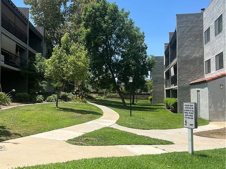 234 E Fern Ave #106 — Photo 3