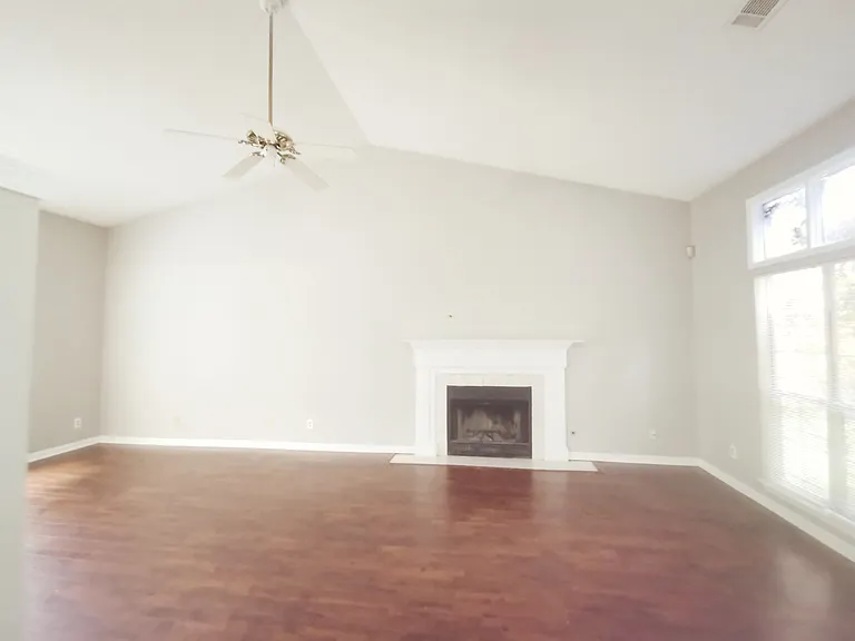 2157 Williams Pl — Photo 4