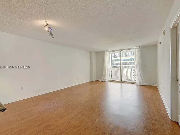 1200 Brickell Bay Dr #1822 — Photo 8