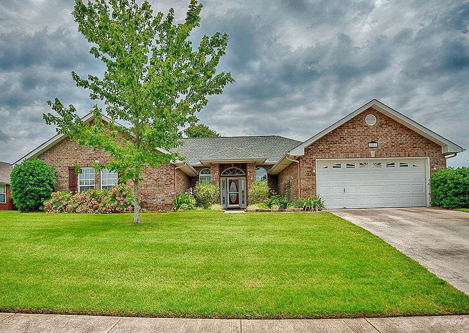 Gorgeous all brick home in Ashley Greens