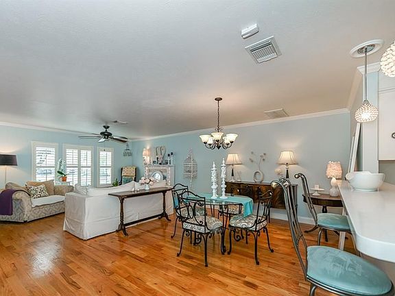 5th image of 738 Redwing Place Dr