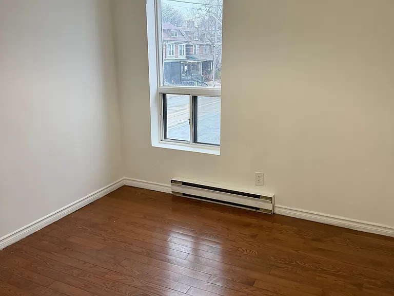 968 Bathurst St #4 — Photo 7