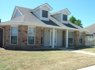 2905 Oak Dr, Violet, LA 70092