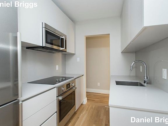4th image of 286 Chestnut Hill Ave #10A