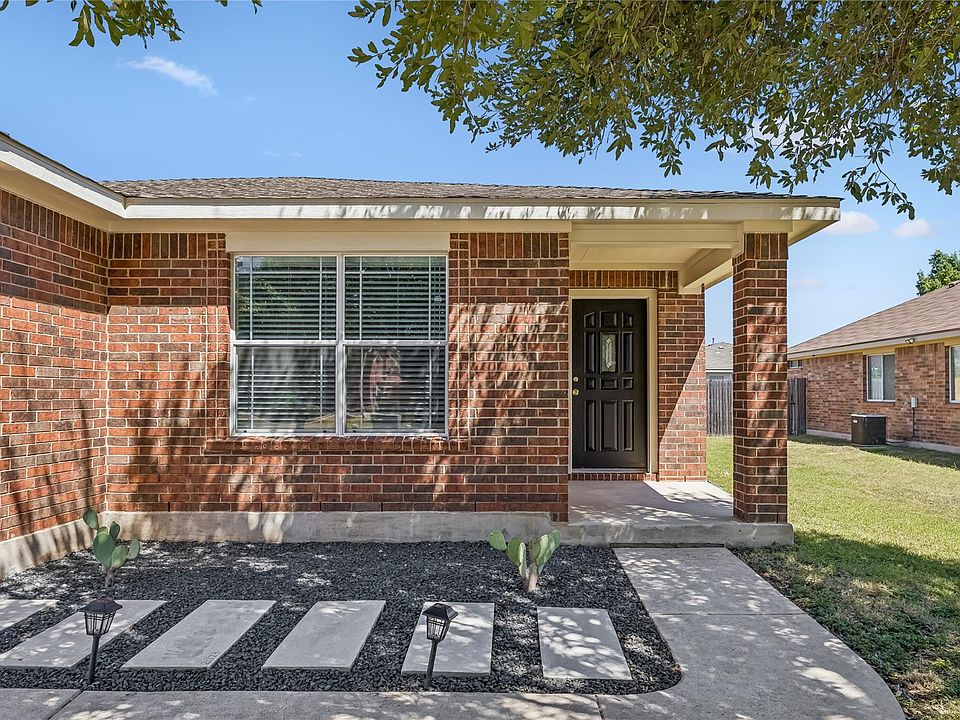 1st image of 505 Washington Square Dr #1D