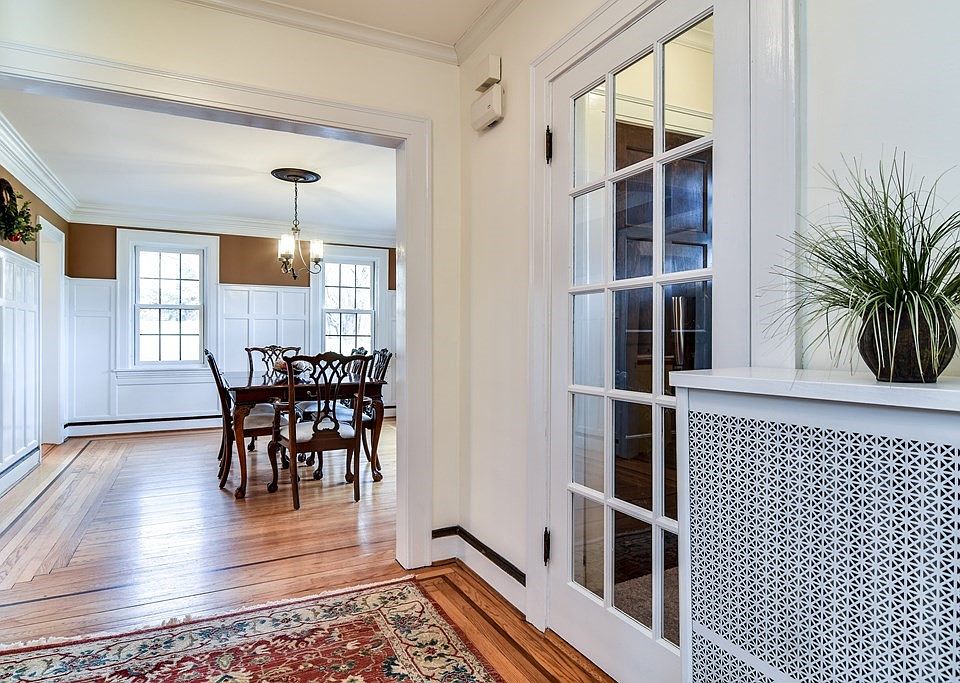 15 Holden St, Worcester, MA 01605 Zillow