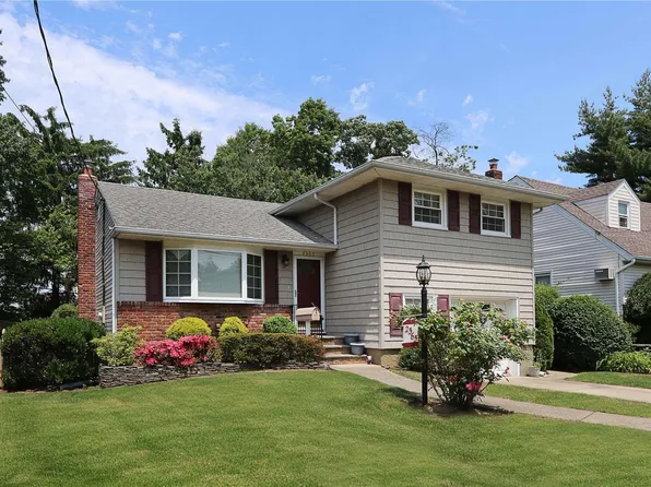 2365 Hamilton Avenue, Bellmore, NY 11710