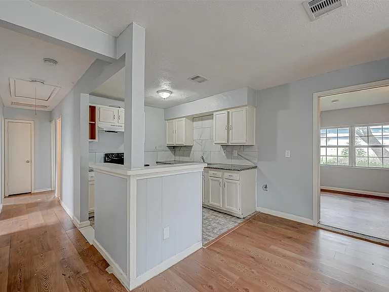 3406 Saint Benedict St — Photo 3