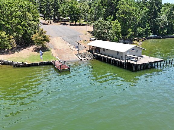 3rd image of 3740 Kites Landing Rd