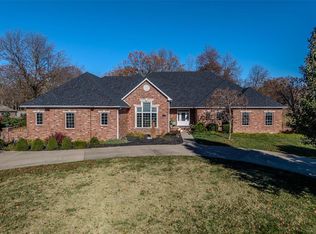 315 Coach Rd, Lebanon, MO 65536