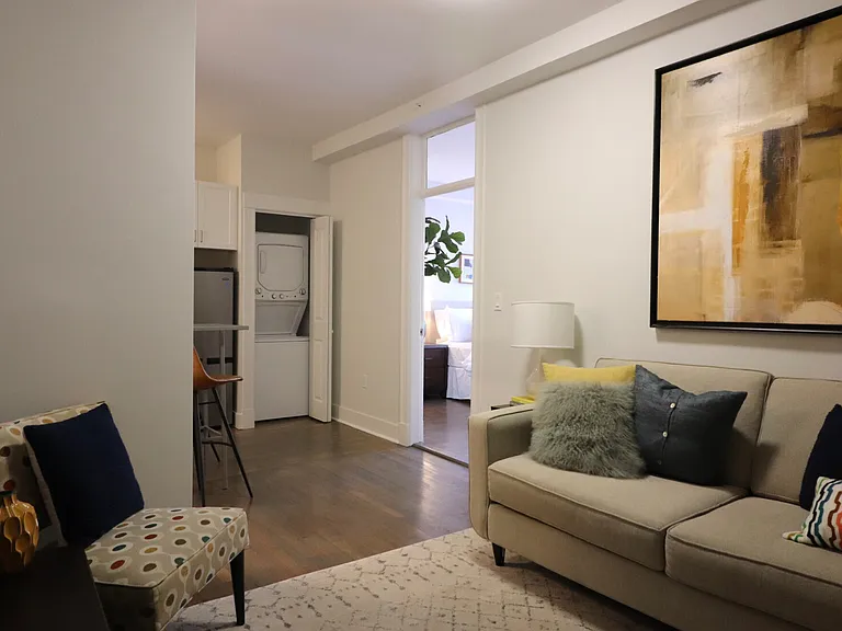 77 Park Dr #8 — Photo 1