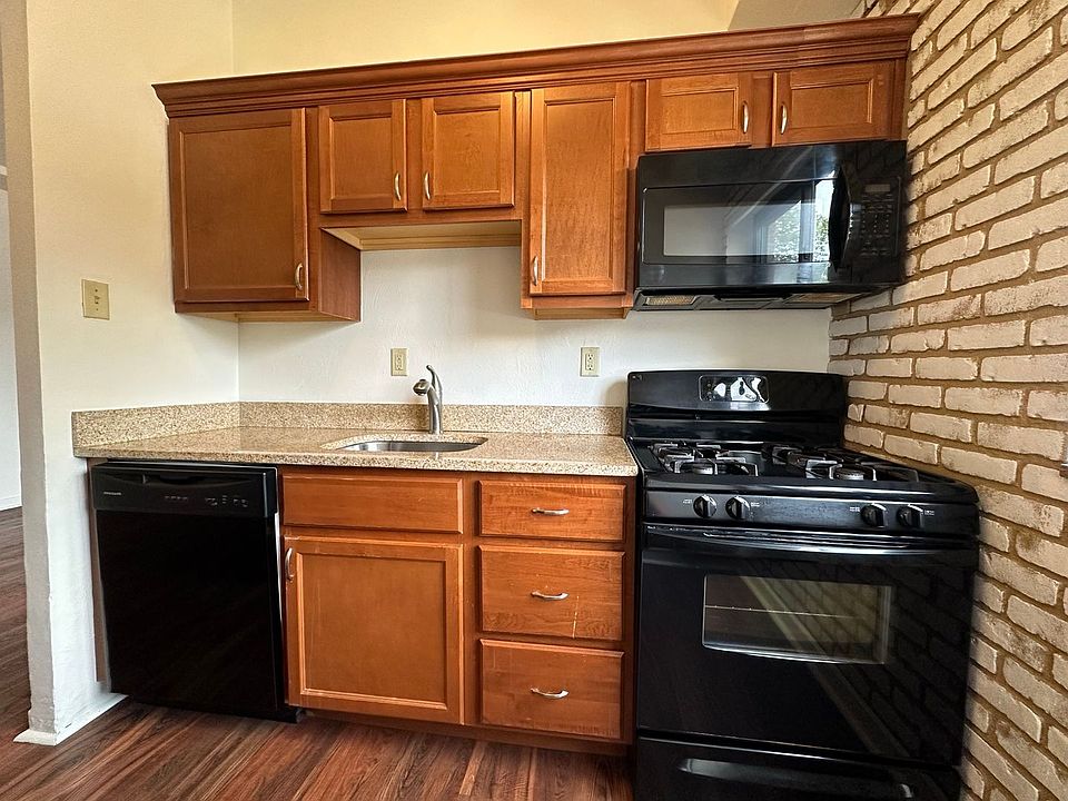 1st image of 5320 5th Ave #72