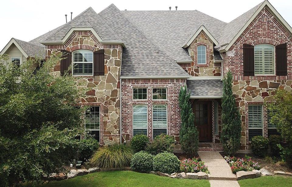 1st image of 2779 Sharlis Dr