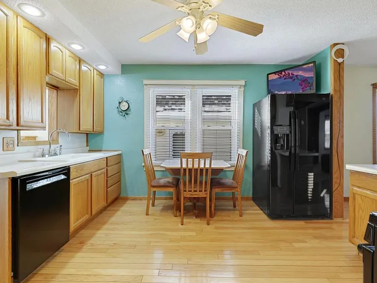 3617 Edward St NE — Photo 3